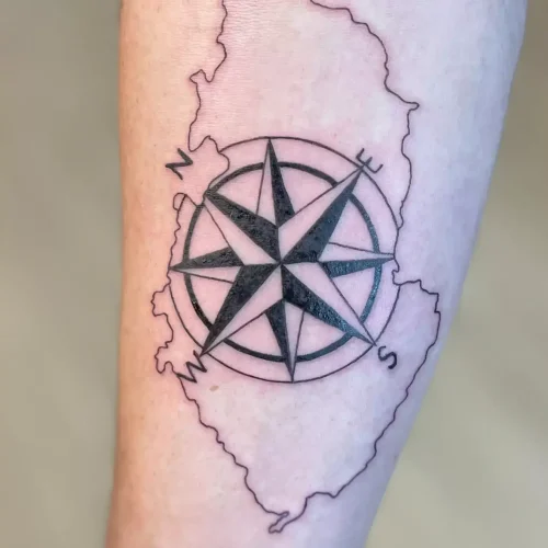 Tattoo Fineline Kompas | Portfolio | Tattoo Studio Apart Waddinxveen