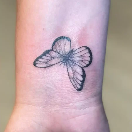 Tattoo Fineline Vlinder Pols | Portfolio | Tattoo Studio Apart Waddinxveen