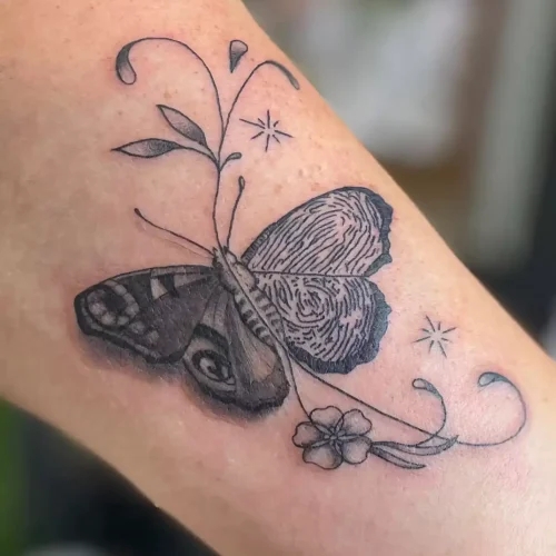 Tattoo Fineline Vlinder | Portfolio | Tattoo Studio Apart Waddinxveen