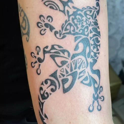 Tattoo Maori Arm | Portfolio |Tattoo Studio Apart Waddinxveen